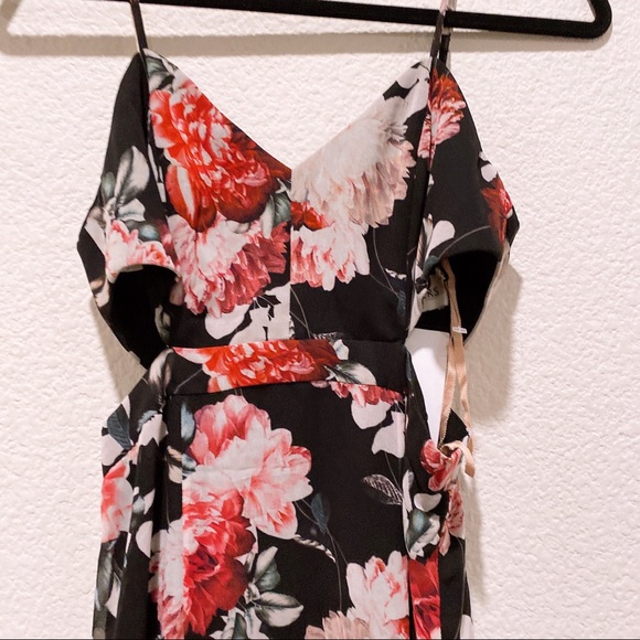 Fame and Partners The Sienne Cutout Maxi Dress - Picture 8 of 10